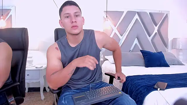 Snapshot of Chriss_Diamond chatting on April 2026 07:56:01 PM Chriss Diamond online show from April 2026 07:56:01 PM