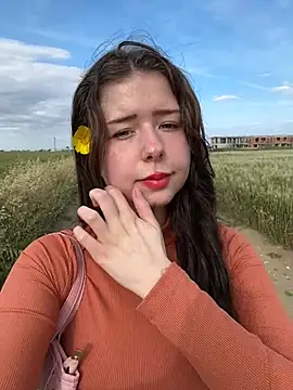 Snapshot of leiawifey chatting on April 2026 01:49:01 PM leiawifey online show from April 2026 01:49:01 PM