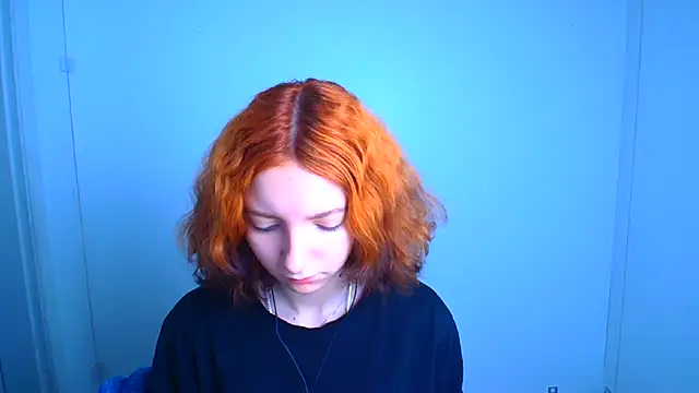 Snapshot of Butterfly_Milly chatting on July 2026 06:07:02 AM Butterfly Milly online show from July 2026 06:07:02 AM