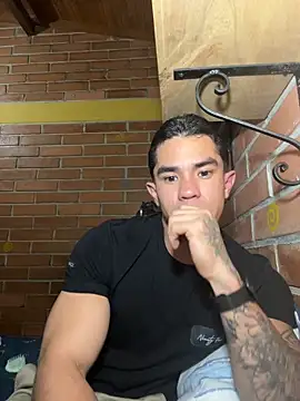 Snapshot of Noe_Blake chatting on April 2026 03:26:01 AM Noe Blake online show from April 2026 03:26:01 AM