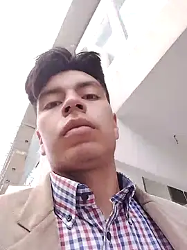 patricio025 online show from March 2026 12:38:02 PM