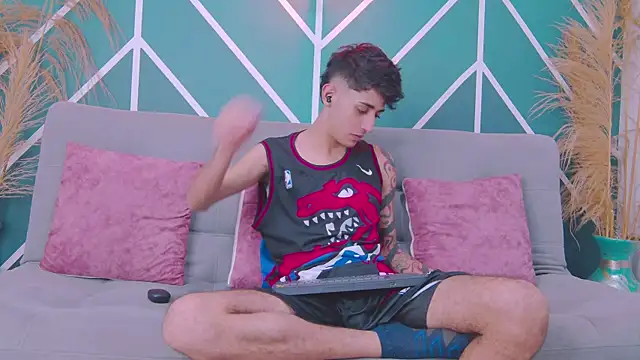 Martony Storm online show from April 2026 12:22:01 PM