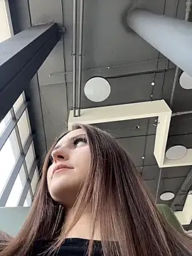 AnitaFly online show from April 2026 11:05:02 AM