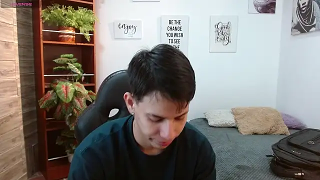 RoaSexi25 online show from April 2026 12:54:02 AM