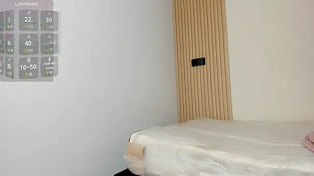 Snapshot of IslaScott chatting on April 2026 08:25:02 PM IslaScott online show from April 2026 08:25:02 PM