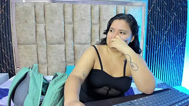 Snapshot of natasha_adam21 chatting on July 2026 02:00:02 AM natasha adam21 online show from July 2026 02:00:02 AM