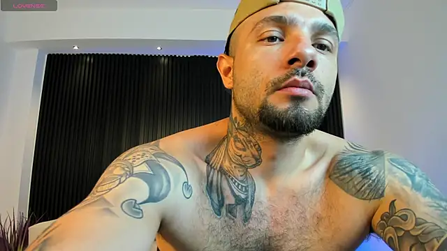 Snapshot of NICK_OWEEN26 chatting on April 2026 07:30:01 PM NICK OWEEN26 online show from April 2026 07:30:01 PM