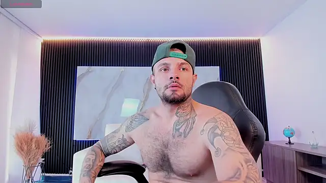 Snapshot of NICK_OWEEN26 chatting on April 2026 07:58:02 PM NICK OWEEN26 online show from April 2026 07:58:02 PM