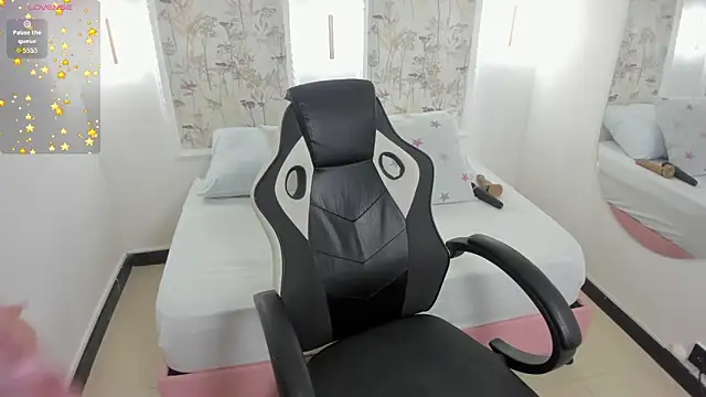 Snapshot of madison_abril chatting on April 2026 03:01:01 AM madison abril online show from April 2026 03:01:01 AM