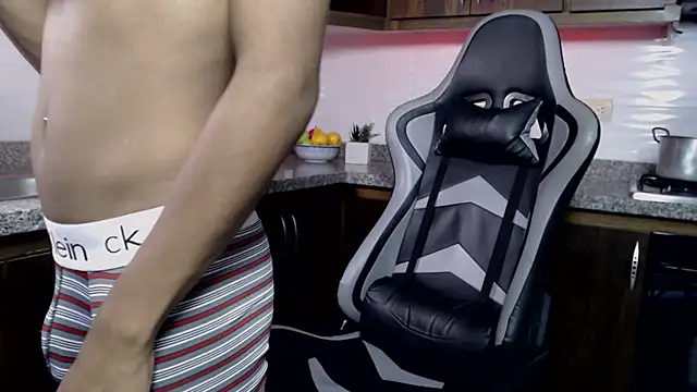 Snapshot of LexSin17 chatting on March 2026 07:47:01 PM LexSin17 online show from March 2026 07:47:01 PM