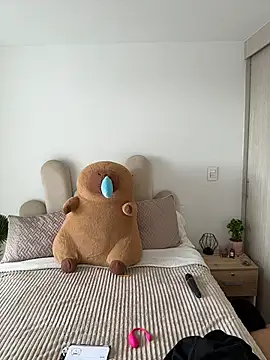 SerenaFox  online show from April 2026 08:14:02 PM