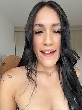 Snapshot of SerenaFox_ chatting on April 2026 06:54:02 PM SerenaFox online show from April 2026 06:54:02 PM