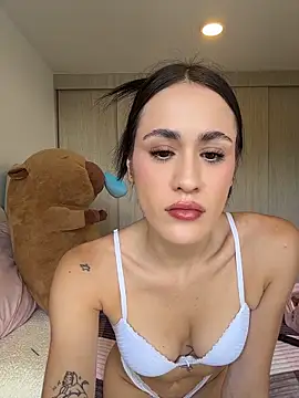 Snapshot of SerenaFox_ chatting on April 2026 09:34:01 PM SerenaFox online show from April 2026 09:34:01 PM