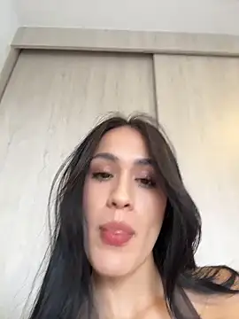 Snapshot of SerenaFox_ chatting on April 2026 08:15:01 PM SerenaFox online show from April 2026 08:15:01 PM