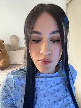 Snapshot of SerenaFox_ chatting on May 2026 08:14:02 PM SerenaFox online show from May 2026 08:14:02 PM