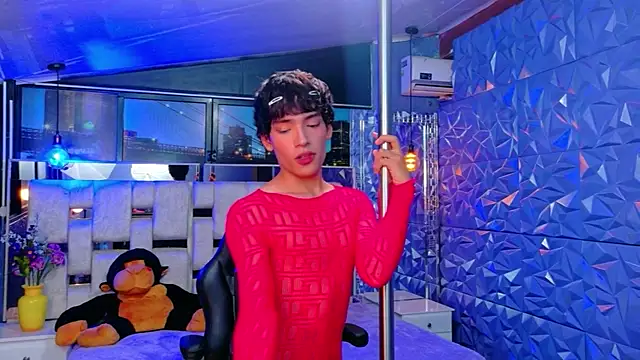 IsaacNovaa online show from April 2026 09:05:01 AM