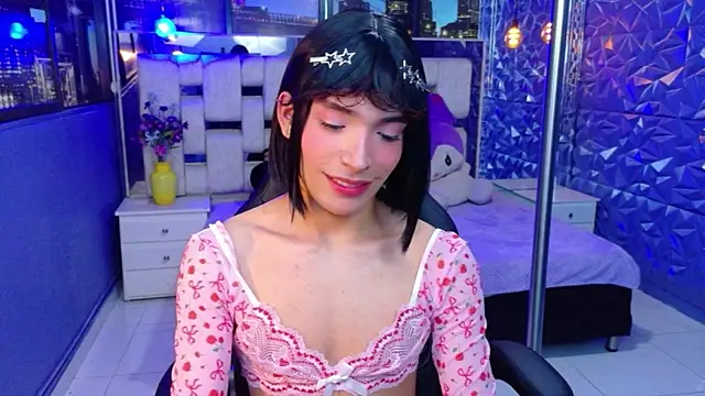 IsaacNovaa online show from May 2026 07:41:02 PM
