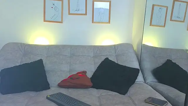 Snapshot of CharlotteCopper_ chatting on April 2026 10:53:01 AM CharlotteCopper online show from April 2026 10:53:01 AM