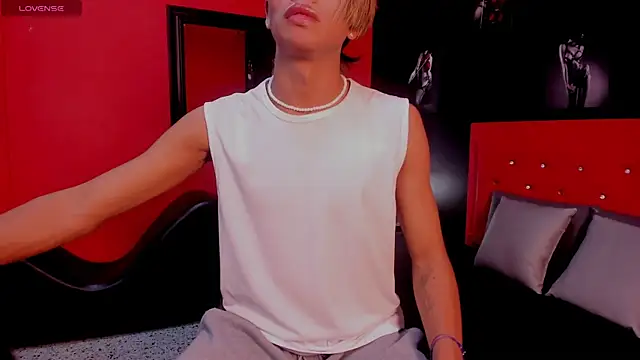 Henrikvermillion online show from April 2026 03:17:01 AM