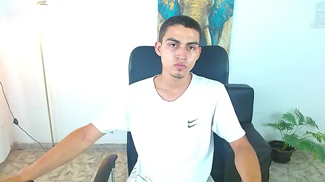 lucass 18 online show from March 2026 08:20:01 PM