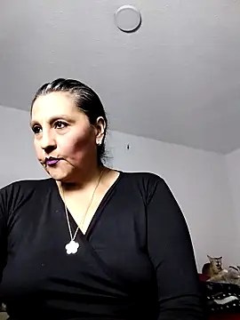 Merlyna Goldenss online show from April 2026 03:17:01 AM