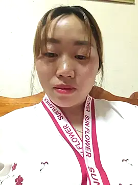 Snapshot of he-se-kin chatting on April 2026 01:28:01 AM he-se-kin online show from April 2026 01:28:01 AM