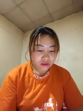 Snapshot of he-se-kin chatting on April 2026 11:32:01 AM he-se-kin online show from April 2026 11:32:01 AM