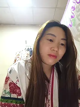 Snapshot of he-se-kin chatting on April 2026 11:42:01 PM he-se-kin online show from April 2026 11:42:01 PM