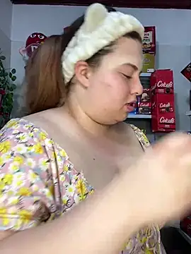 Snapshot of kitty__pinnk chatting on April 2026 07:42:01 PM kitty pinnk online show from April 2026 07:42:01 PM