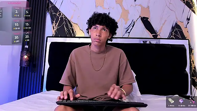 Snapshot of Eletry_01 chatting on April 2026 08:13:02 PM Eletry 01 online show from April 2026 08:13:02 PM