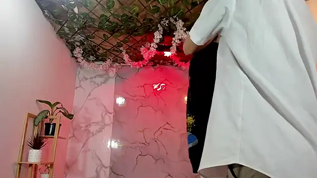 QuadFlameX0 online show from April 2026 09:23:01 PM