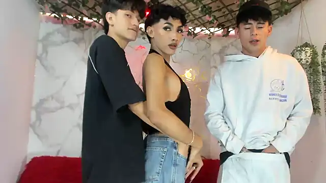 QuadFlameX0 online show from April 2026 08:13:02 PM