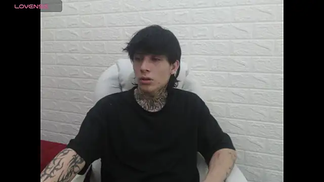 Snapshot of naty_18 chatting on April 2026 06:00:02 AM naty 18 online show from April 2026 06:00:02 AM