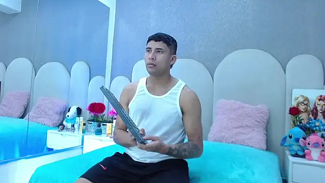 party duo playboy online show from April 2026 11:36:01 PM