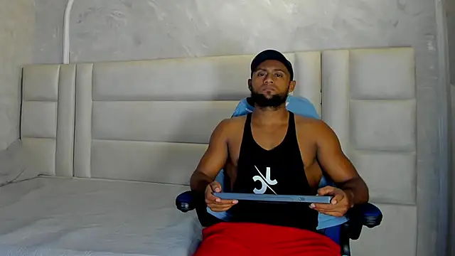 Snapshot of Dark_lennox chatting on April 2026 02:06:01 AM Dark lennox online show from April 2026 02:06:01 AM