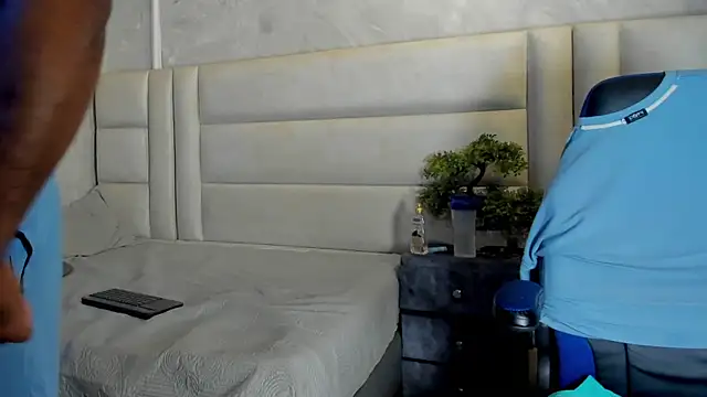 Snapshot of Dark_lennox chatting on April 2026 11:27:01 AM Dark lennox online show from April 2026 11:27:01 AM