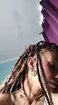 Natalialucia online show from April 2026 07:38:02 PM