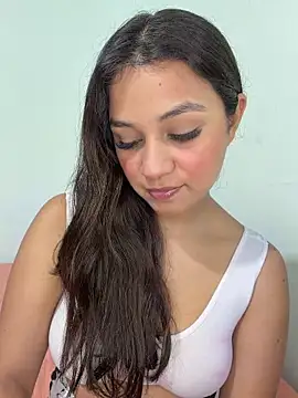 Snapshot of Colochitapupy chatting on April 2026 01:44:01 AM Colochitapupy online show from April 2026 01:44:01 AM