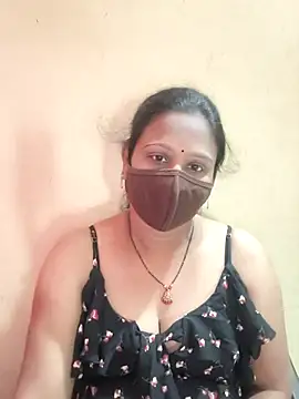 Snapshot of Latha_lovely chatting on April 2026 08:33:02 AM Latha lovely online show from April 2026 08:33:02 AM