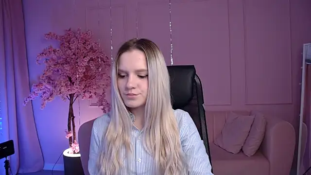 SherriButlers online show from April 2026 09:15:01 AM