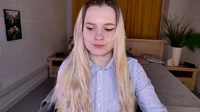 Snapshot of SherriButlers chatting on April 2026 05:10:02 AM SherriButlers online show from April 2026 05:10:02 AM