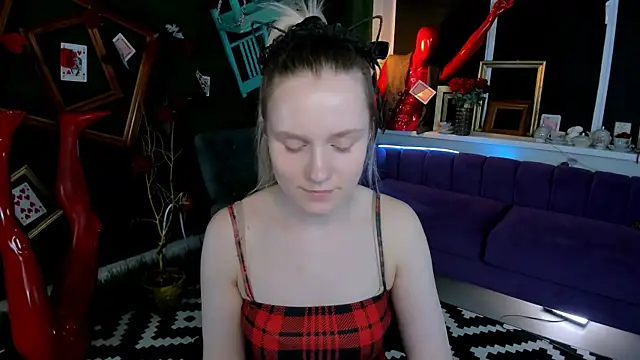 Snapshot of SherriButlers chatting on May 2026 02:45:01 PM SherriButlers online show from May 2026 02:45:01 PM
