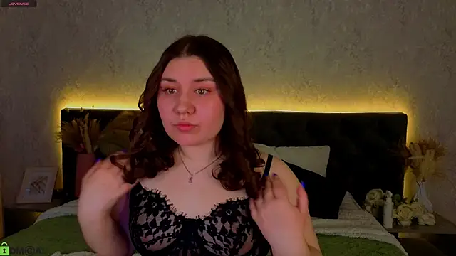 Maya Raay online show from April 2026 01:10:01 AM