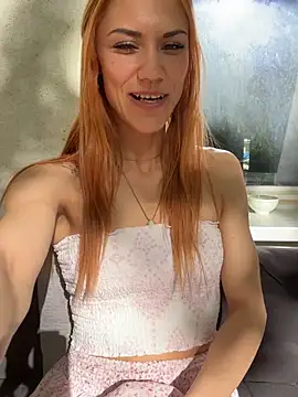 Snapshot of SlimBellaOfficial chatting on May 2026 03:39:02 PM SlimBellaOfficial online show from May 2026 03:39:02 PM