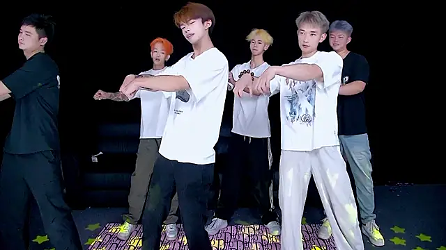 Snapshot of Gayboy-000001 chatting on April 2026 12:17:01 PM Gayboy-000001 online show from April 2026 12:17:01 PM