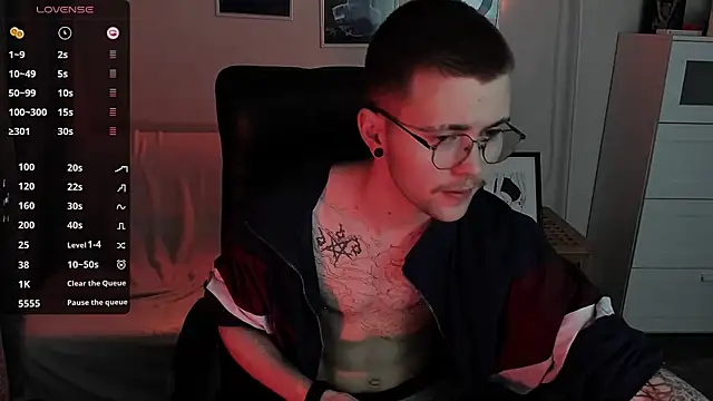 Snapshot of Thomas_Norton chatting on April 2026 08:13:02 PM Thomas Norton online show from April 2026 08:13:02 PM