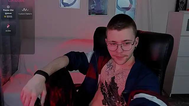 Snapshot of Thomas_Norton chatting on April 2026 08:47:01 PM Thomas Norton online show from April 2026 08:47:01 PM