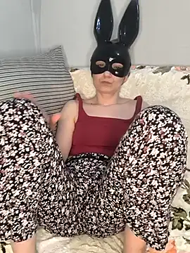 Snapshot of Pisicik_2 chatting on April 2026 05:09:02 PM Pisicik 2 online show from April 2026 05:09:02 PM