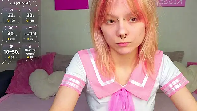 Snapshot of PerryKitty chatting on April 2026 07:28:01 PM PerryKitty online show from April 2026 07:28:01 PM