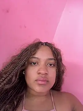 Snapshot of Saraa_M chatting on April 2026 04:26:01 PM Saraa M online show from April 2026 04:26:01 PM